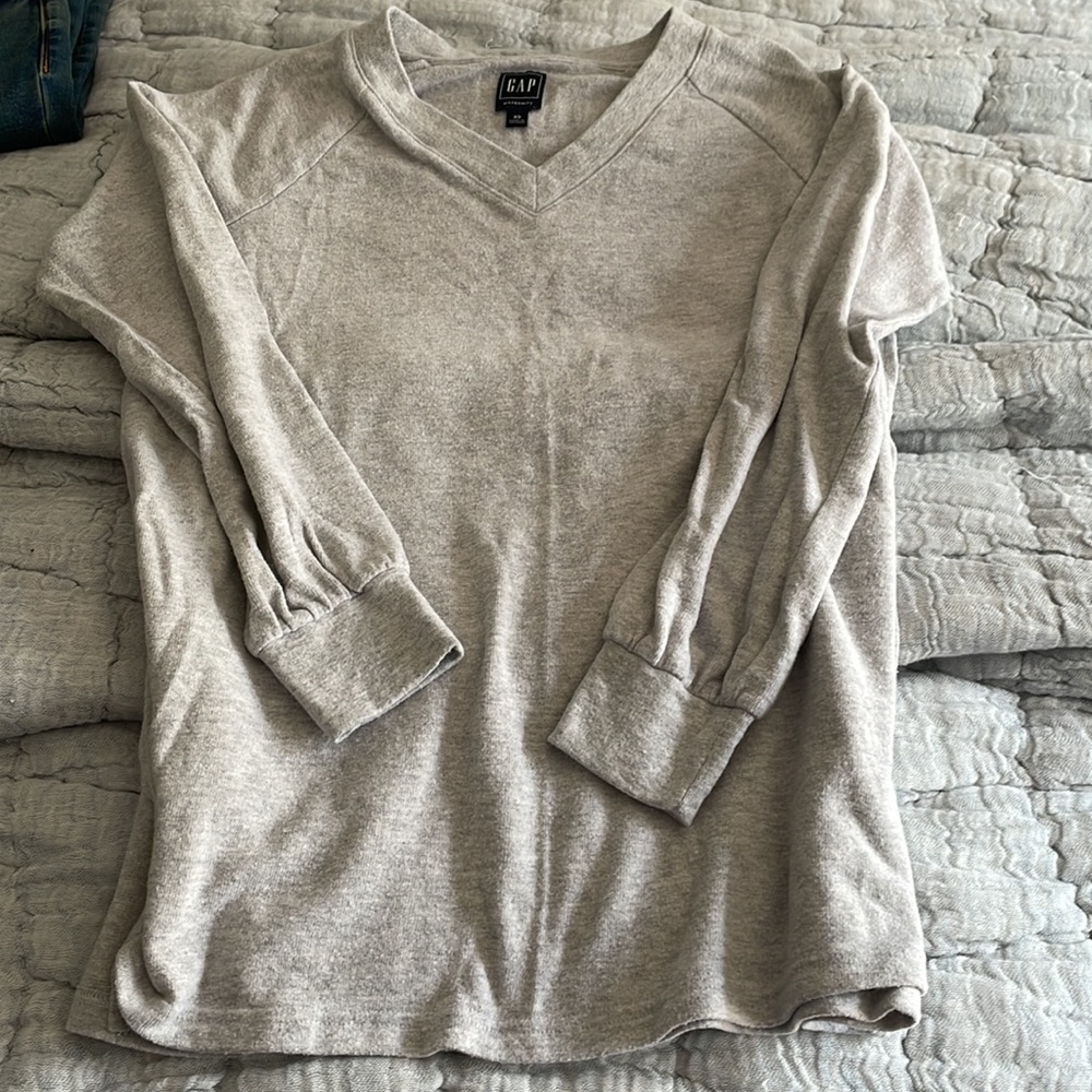 NWOT Gap Nursing Sweater